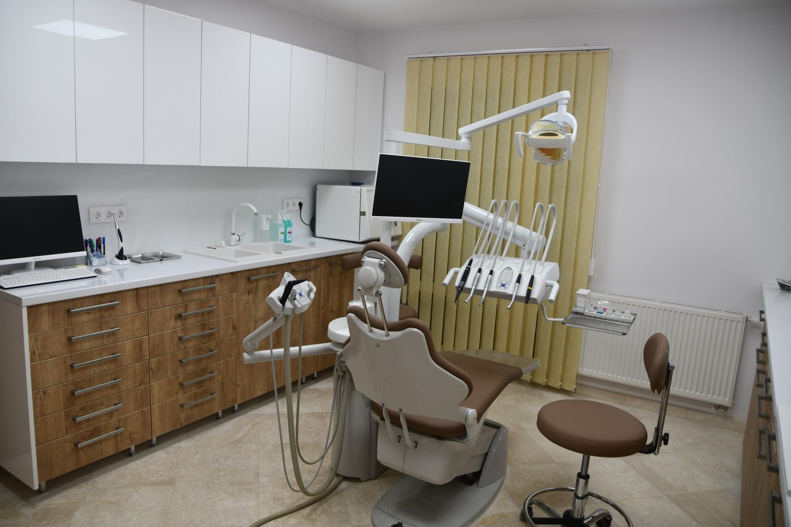 A Dentis digitális felszerelt fogorvosi rendelője